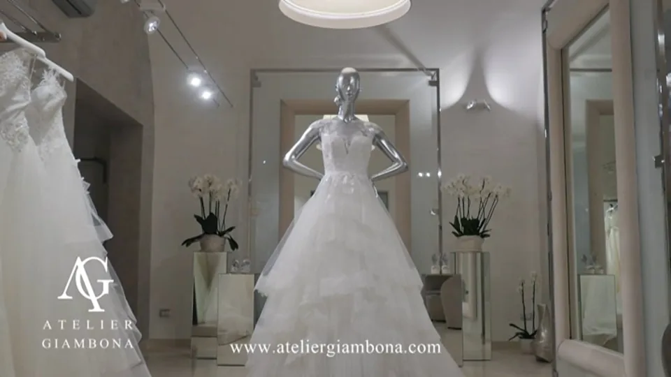 Abito da sposa in un frame del video per Atelier Giambona a Terrasini